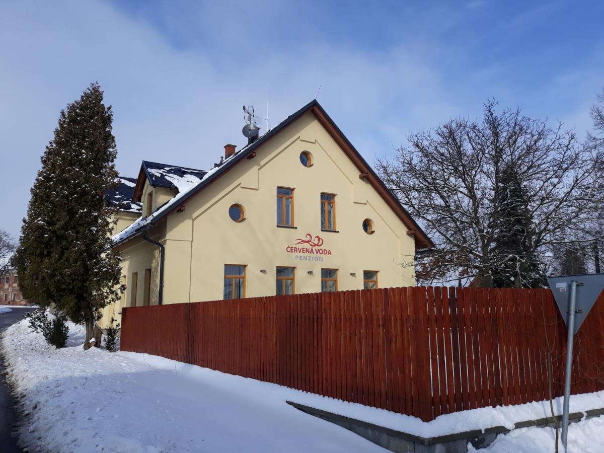 Penzion Cervena Voda -Penzion S Dotekem Dalek Exterior photo